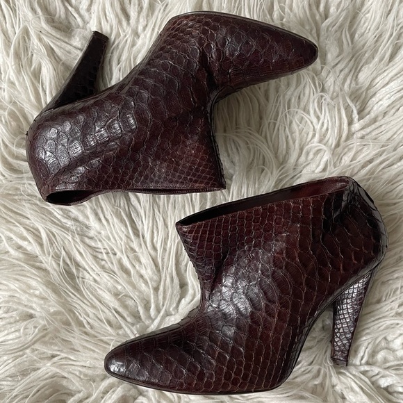 Balenciaga Brown Python Snake Leather Pointed Toe Heeled Ankle Bootie Size 39 - Picture 1 of 11
